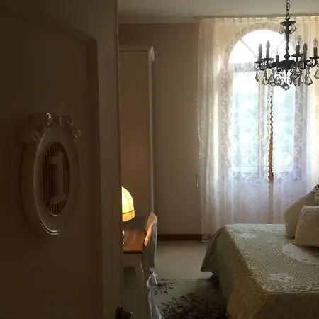 招待所 Ca Leon 斯培西亚