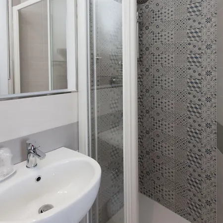 招待所 Ca Leon 斯培西亚