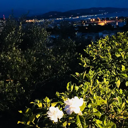 招待所 Ca Leon 斯培西亚