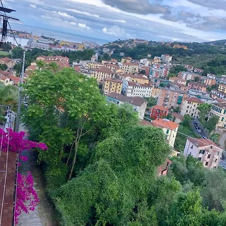 Ca Leon بيت ضيافة